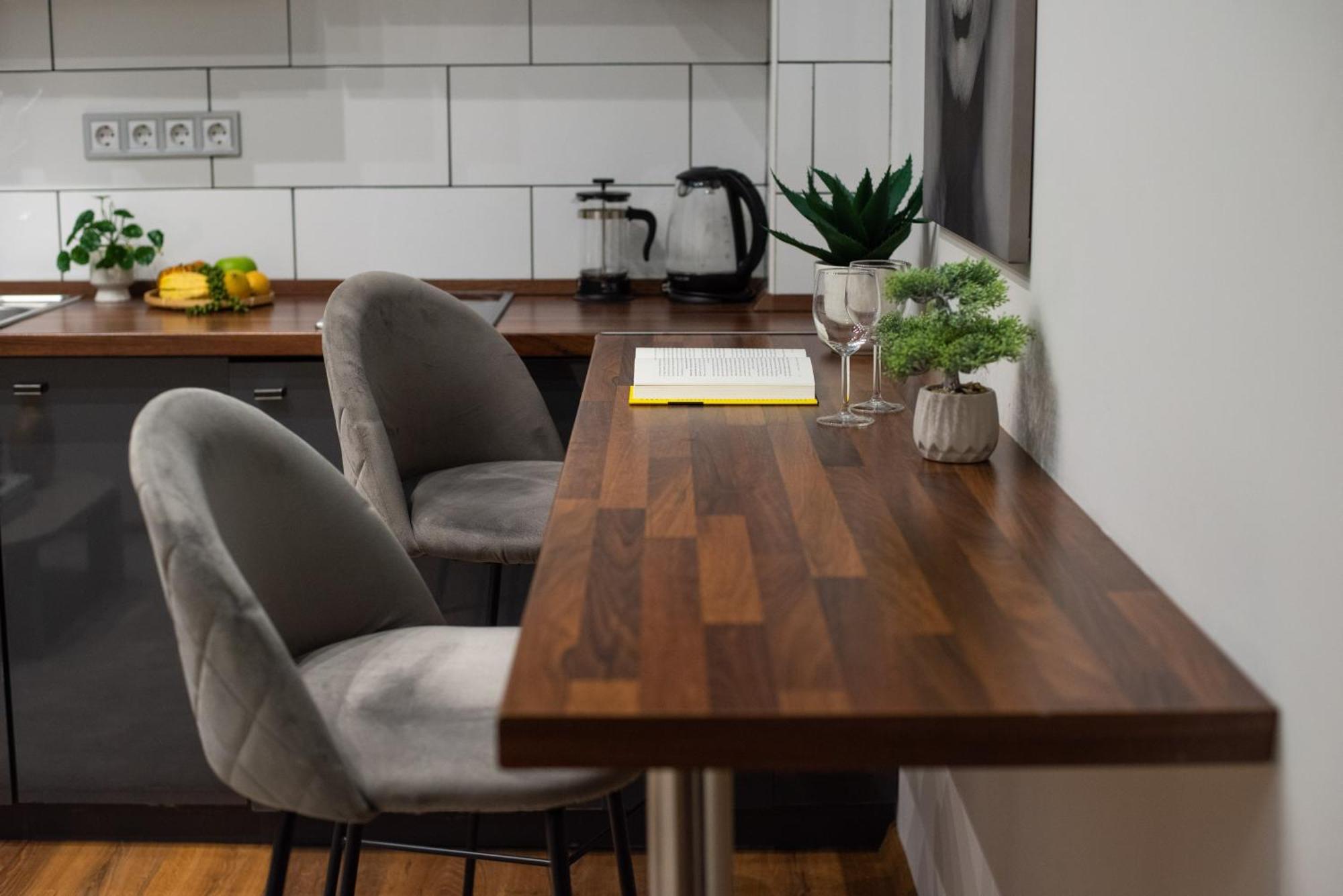 Chic Central 1Br Retreat Near New York Cafe With View บูดาเปสต์ ภายนอก รูปภาพ